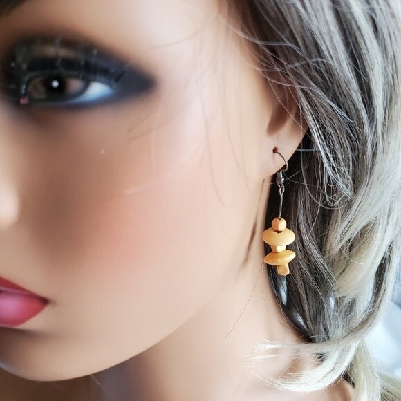 Simulated Wood Dangle halloween Earrings - Picture 4 of 5